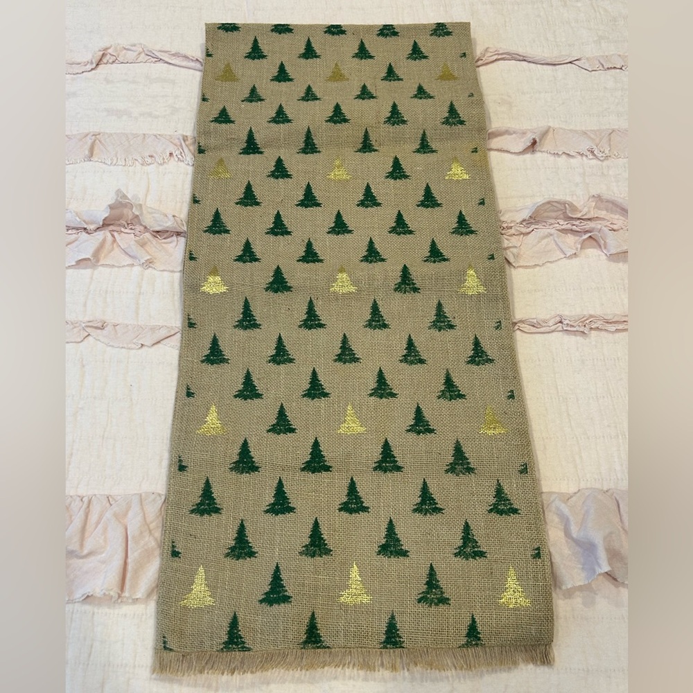 Green & Gold Christmas Tree Table Runner 🌲💛